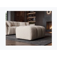 Canapé et pouf MOONI beige champagne avec le pouf vu de face et rapprochée