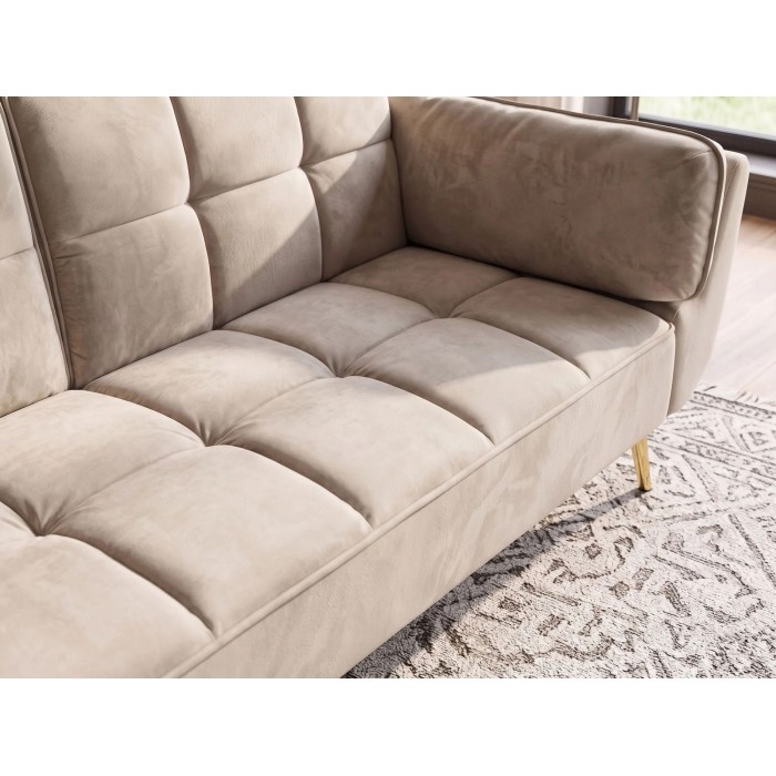 Zoom sur l'assise du canapé NEVISI 3 places beige champagne