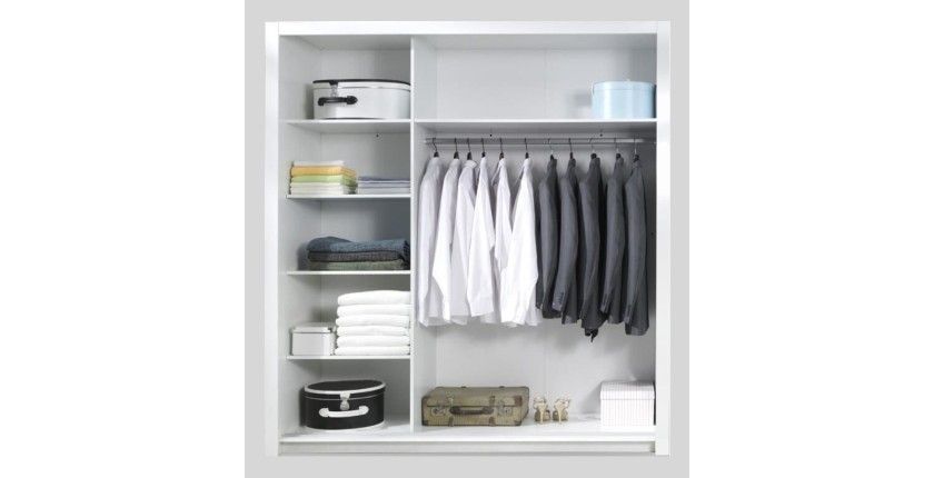 Armoire trois portes coulissantes PANAREA. Miroirs inclus. Eclairage LED intégré. Finition chrome. Mobilier design