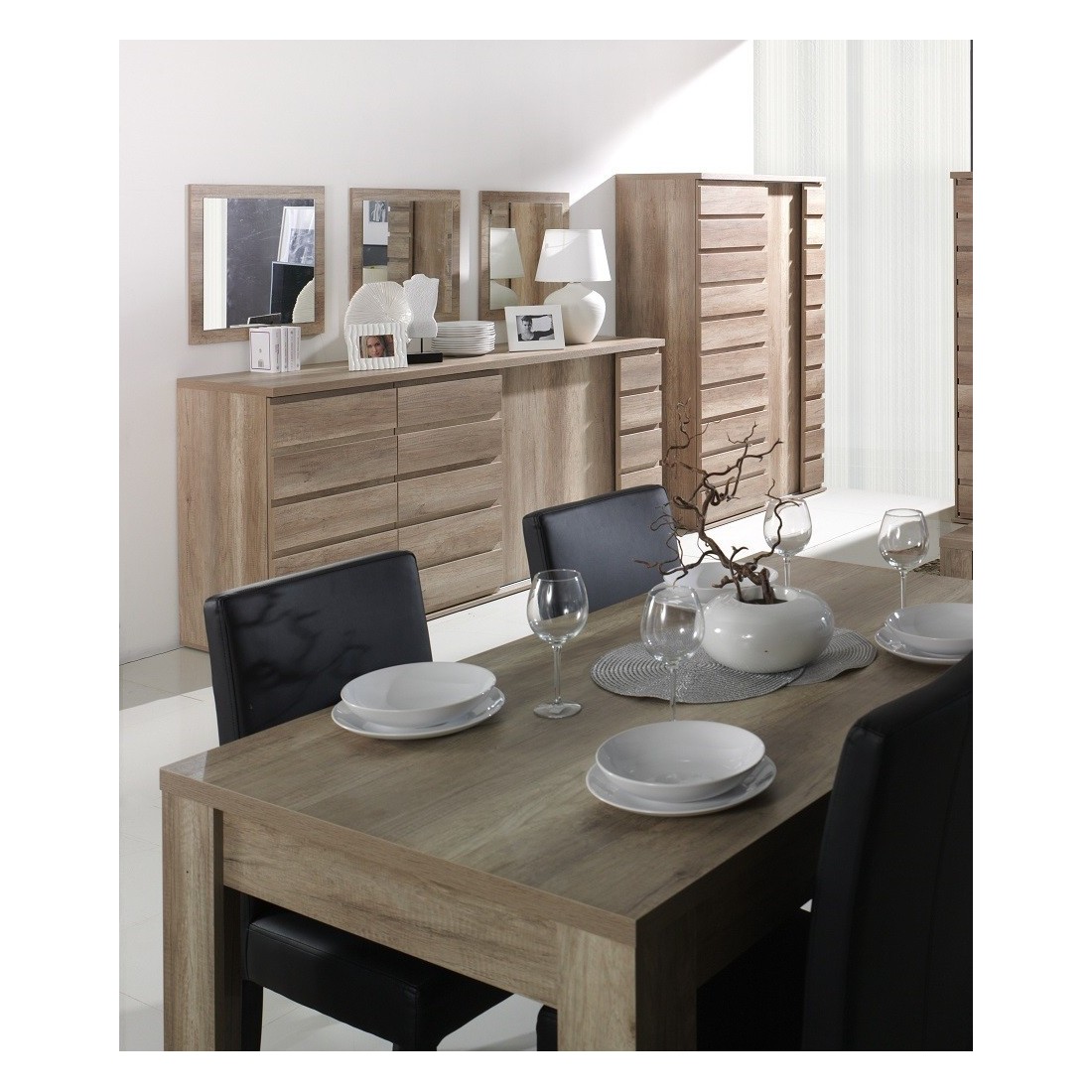 Ensemble ROMI pour salle à manger coloris chêne dab canyon. Buffet, bar, miroirs, table 180 cm