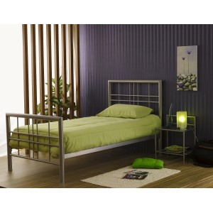 Lit PAXOS 90x200 cm en métal coloris gris argenté avec sommier.