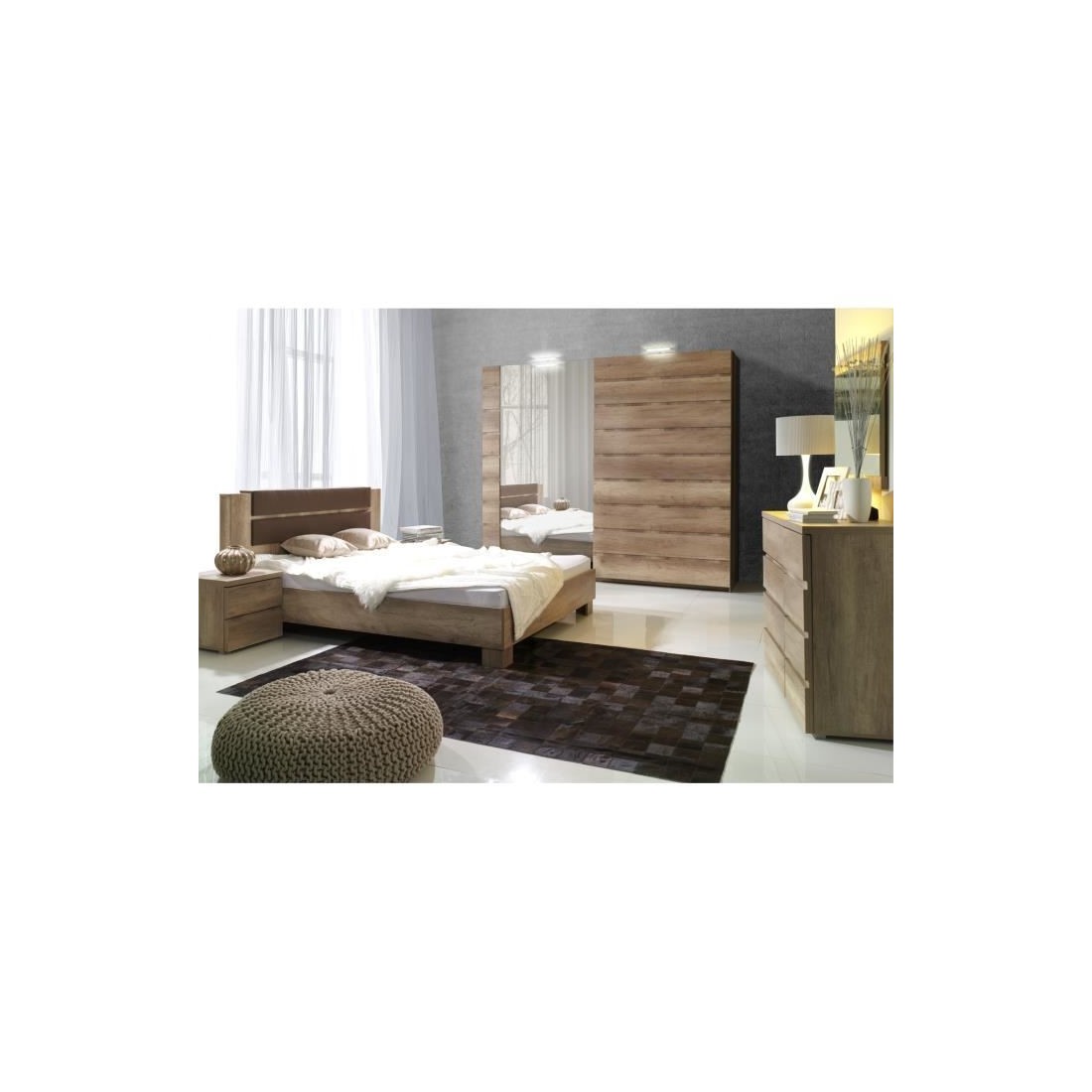 Ensemble design pour chambre à coucher ROMI. Lit avec sommier 180x200 cm, deux tables de chevet et commode.