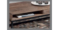 Table basse GOA en bois massif style industriel. Table en bois massif avec niche et tiroir.
