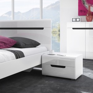 Chambre à coucher LUCIA : Armoire 4 portes + Lit 160x200 + 2 Chevets. Couleur blanc, style design