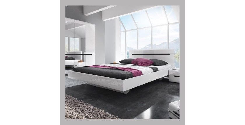 Chambre à coucher LUCIA : Armoire 4 portes + Lit 160x200 + 2 Chevets. Couleur blanc, style design