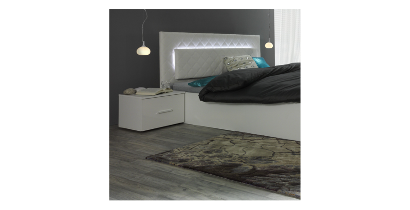 Table de chevets, collection PANAREA. Lot de deux tables de nuit coloris blanc.