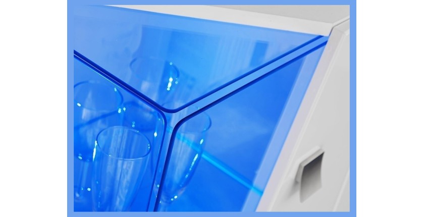 Vitrine basse 2 portes collection SPIKE couleur blanche. Meuble design