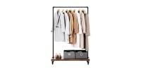 Portant sur roulettes style industriel collection MEMPHIS coloris noir et bois.
