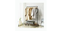 Portant sur roulettes style industriel collection MEMPHIS coloris noir et bois.