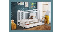 Lit bébé évolutif avec tiroir et matelas collection NOE réglable en hauteur. Coloris blanc mat.