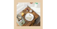 Desserte de cuisine sur roulettes style industriel collection TAMPA structure en métal noir et plateau en bois.