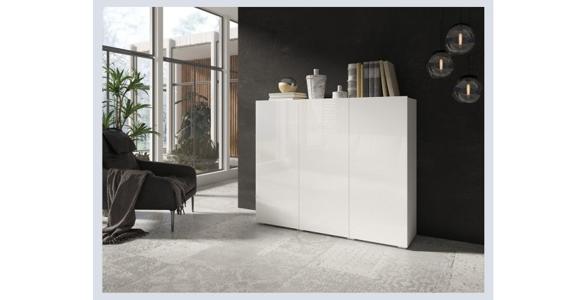 Buffet haut design 135cm avec 3 portes pour salon couleur blanc brillant collection PAROS.