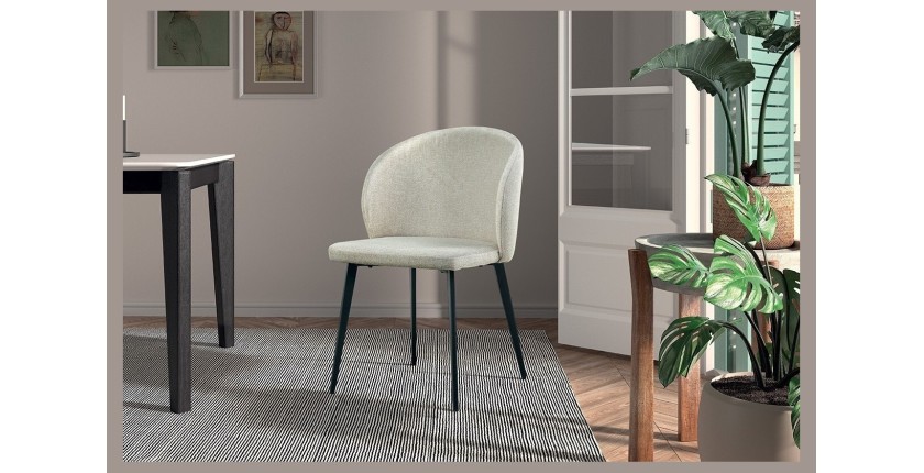 Chaise revêtement tissu pour salle à manger coloris beige. Collection HARDIN
