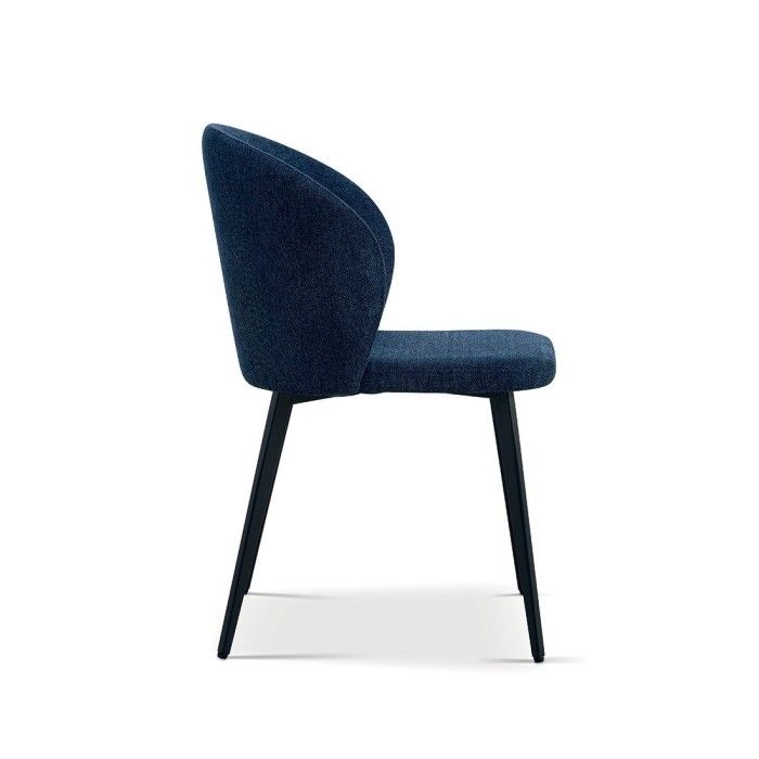 Chaise revêtement tissu pour salle à manger coloris bleu. Collection HARDIN