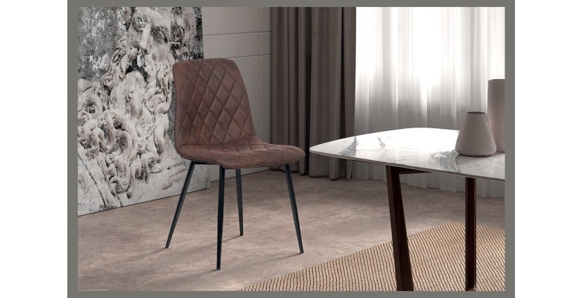 Chaise pour salle à manger coloris brun. Collection GRAZ