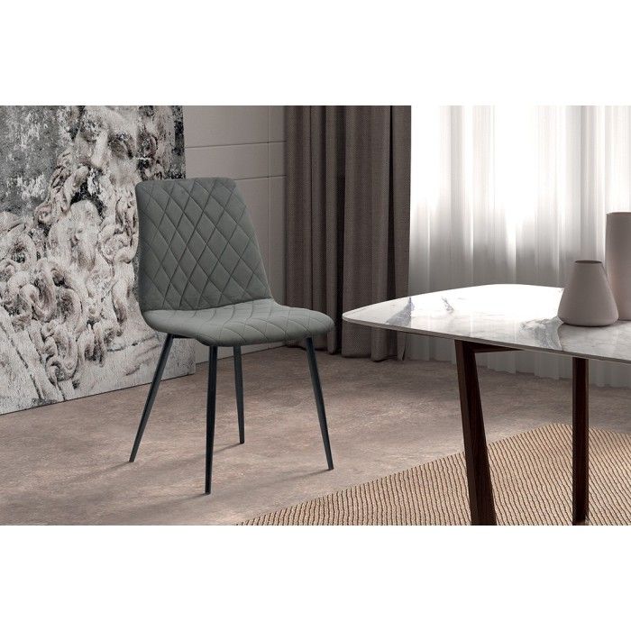 Chaise en velours gris pour salle à manger. Collection GRAZ