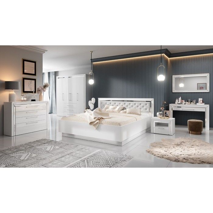 Armoire 4 portes et 3 tiroirs collection DOHA. Coloris blanc brillant et argent.