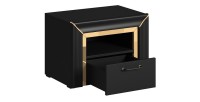Table de chevet collection DOHA. 1 tiroir et 1 niche. Coloris noir mat et doré.