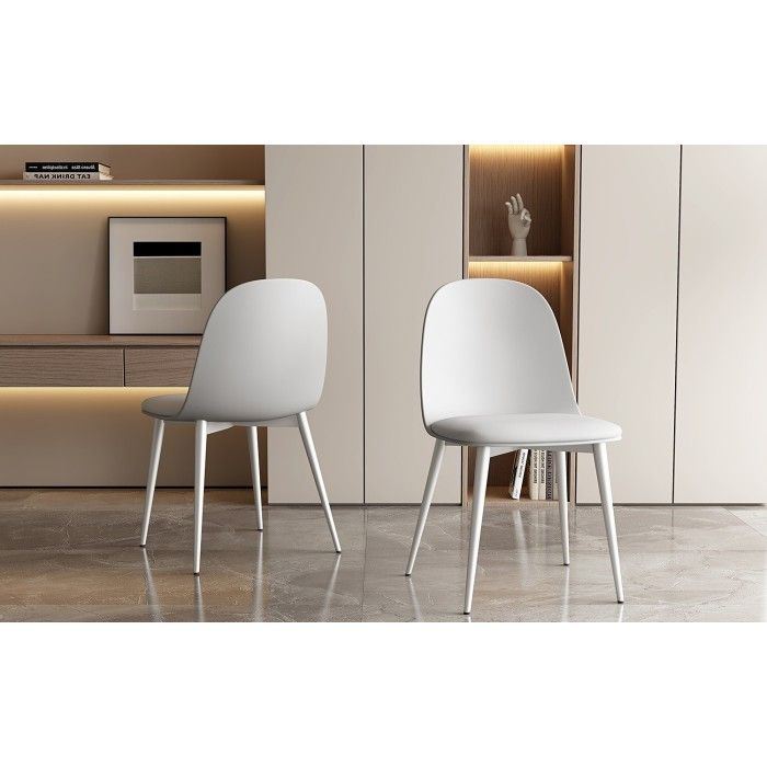 Chaise 'JASMON' Coussin PU Blanc, dimension H81 x L51 x P44, idéal pour votre cuisine ou salle à manger