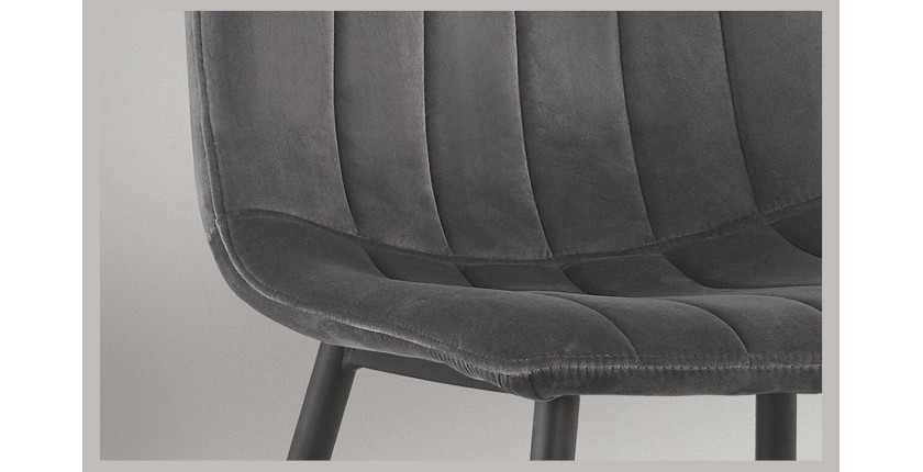 Chaise BRUCE Velours Gris, dimensions: H86 x L45 x P55 cm, idéal pour une salle à manger design et moderne