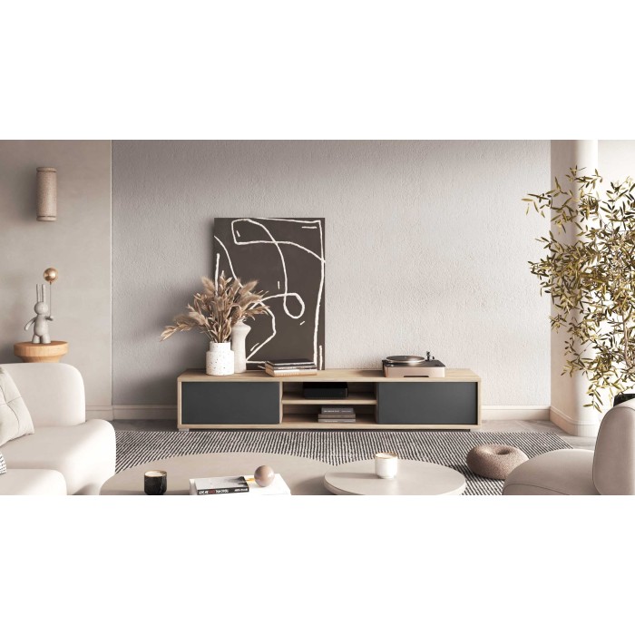 Meuble TV 180cm, 2 portes et 2 niches collection MAANUM. Couleur chêne clair et gris.