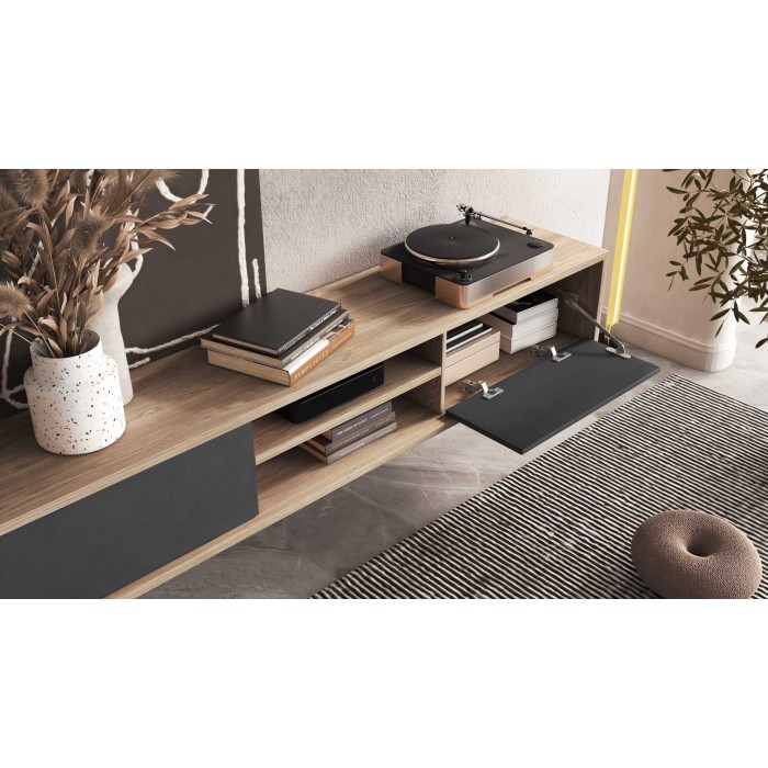 Meuble TV 180cm, 2 portes et 2 niches collection MAANUM. Couleur chêne clair et gris.