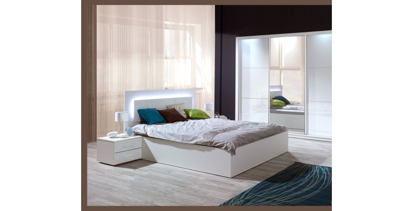 Armoire, garde robe SENA 208 cm deux portes avec miroir. Dressing complet avec penderie et étagères. Coloris Blanc brillant