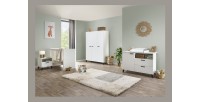 Armoire robuste pour chambre d'enfant 3 portes collection DANAÉ coloris blanc.