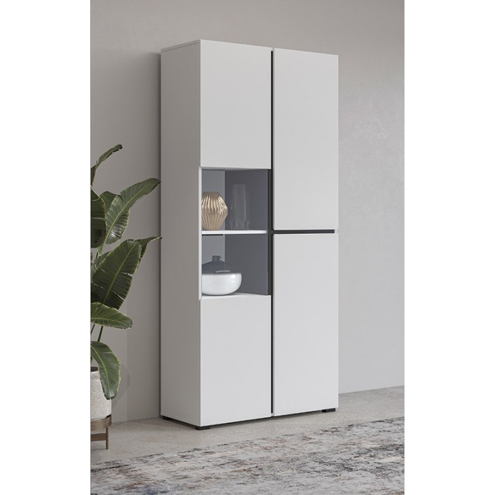 Hoge vitrinekast met 2 deuren uit de HAVANA collectie met geïntegreerde LED. Kleur wit en zwart.