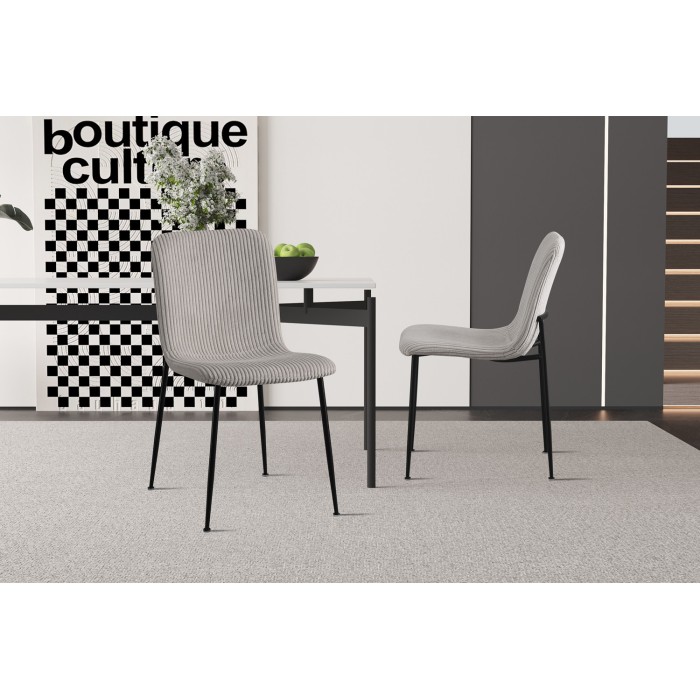 Stoel voor de eetkamer CORDUROY – Ribfluweel lichtgrijs – Zwarte metalen poten – Designstijl