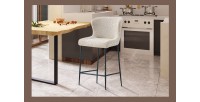 Chaise de comptoir LISE – Tissu bouclé beige – Pieds en métal noir - Style design/industriel