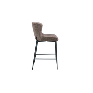 Chaise de comptoir LISE – Tissu bouclé coloris sable – Pieds en métal noir – Style design/industriel