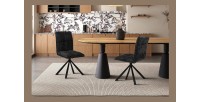 Chaise de salle à manger pivotante DANIEL – Tissu gris foncé – Pieds en métal noir – Hauteur 96,5 cm – Style design/industriel