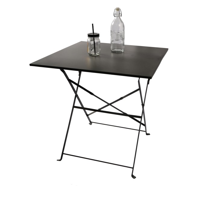 Table de jardin carrée...
