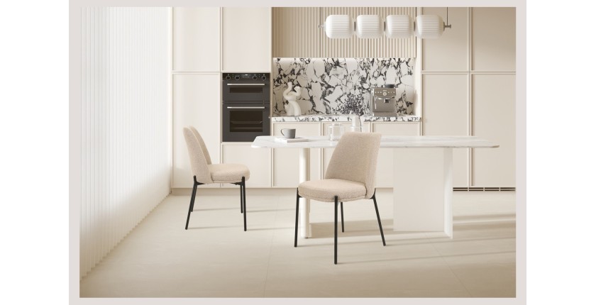 Chaise de salle à manger ELISA – Tissu Stof sable – Pieds en métal noir – Hauteur 83 cm – Style design/industriel