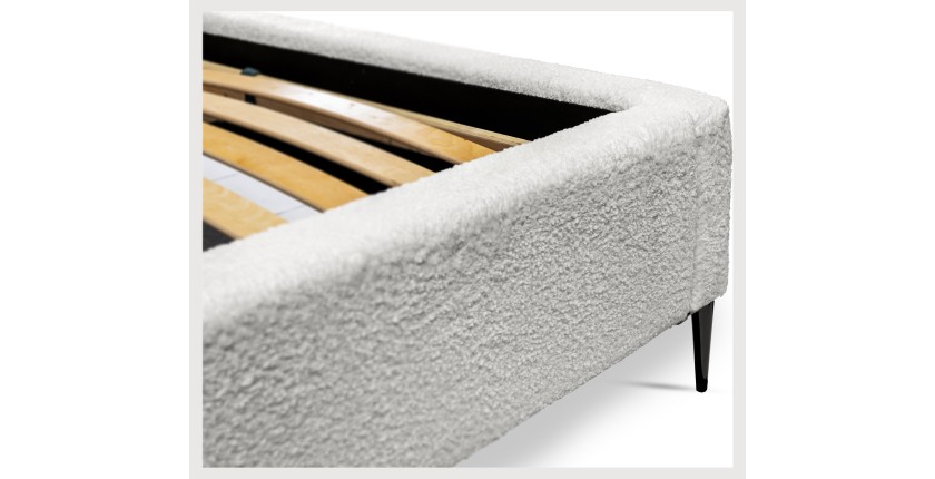 Bed MILLIO - Ivoor - 140x200 cm - Gebobbeld chenille stof - Inclusief lattenbodem - 5-sterren hotelcomfort