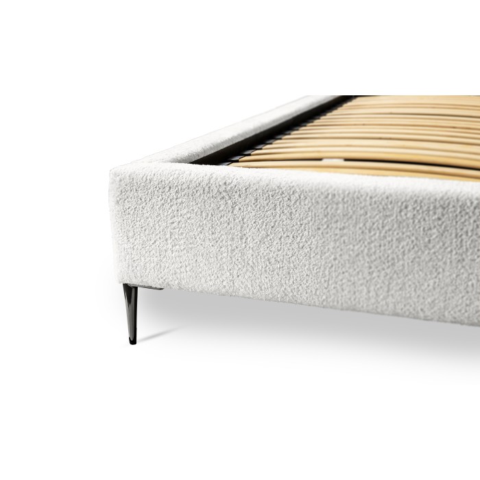 Bett MILLIO – Elfenbein – 140x200 cm – Bouclé-Chenille-Stoff – Lattenrost inklusive – 5-Sterne-Hotelkomfort
