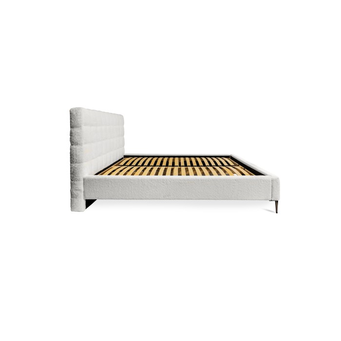 Bett MILLIO – Elfenbein – 140x200 cm – Bouclé-Chenille-Stoff – Lattenrost inklusive – 5-Sterne-Hotelkomfort