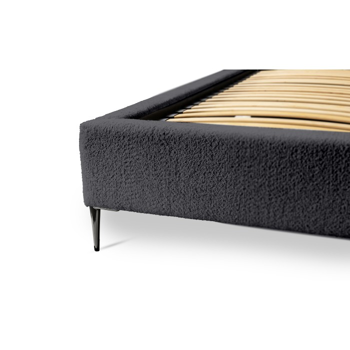 Bett MILLIO – Schwarz – 180x200 cm – Bouclé-Chenille-Stoff – Lattenrost inklusive – 5-Sterne-Hotelkomfort