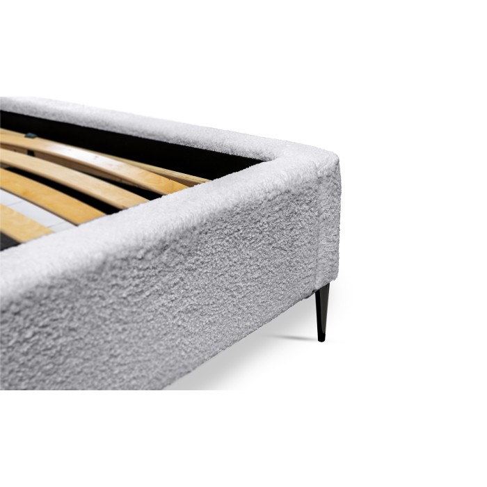Bett MILLIO – Weiß – 180x200 cm – Bouclé-Chenille-Stoff – Lattenrost inklusive – 5-Sterne-Hotelkomfort