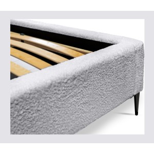 Lit MILLIO – Blanc – 180x200 cm – Tissu chenille bouclé – Sommier inclus – Confort hôtel 5 étoiles