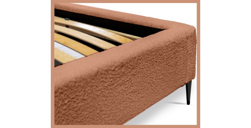 Lit MILLIO – Terracotta – 180x200 cm – Tissu chenille bouclé – Sommier inclus – Confort hôtel 5 étoiles