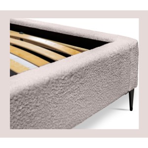 Lit MILLIO – Taupe – 140x200 cm – Tissu chenille bouclé – Sommier inclus – Confort hôtel 5 étoiles