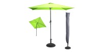 L’indispensable été : Parasol inclinable vert pomme + housse anti-UV + pieds en ciment 25Kg