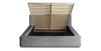 Lit coffre DENALI – Gris clair – 180x200 cm – Tissu velours doux – Sommier relevable – Rangement intégré 