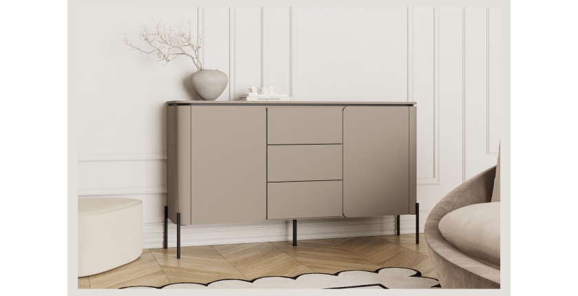Buffet BELLA 2 portes 3 tiroirs – Finition Congo mat – Pieds métal noirs