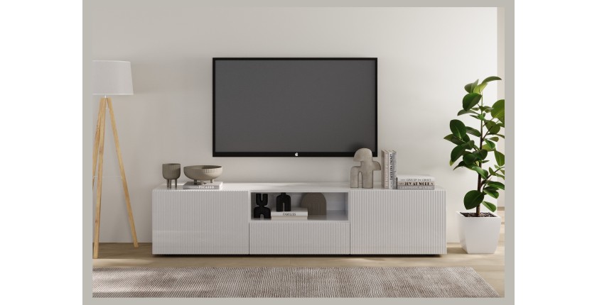 Meuble TV SCENA 2 portes 1 tiroir blanc laqué mis en situation dans un décor 3D