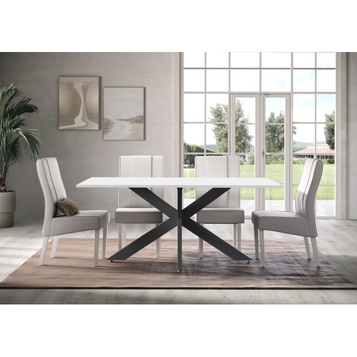 Tavolo da pranzo GWEN – 180 x 90 cm – Bianco laccato e metallo