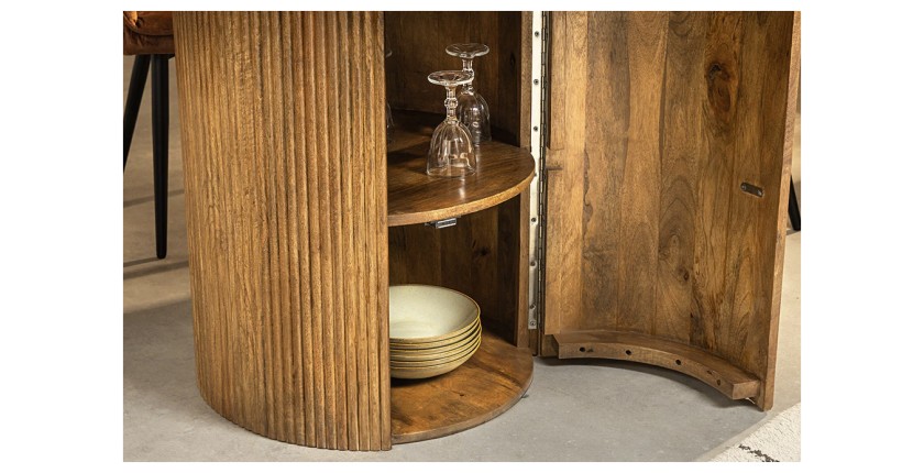 Zoom sur la porte intégrée au pied de la table YONA