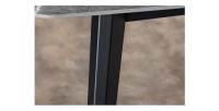 Zoom sur le pied de la table HEXA 160